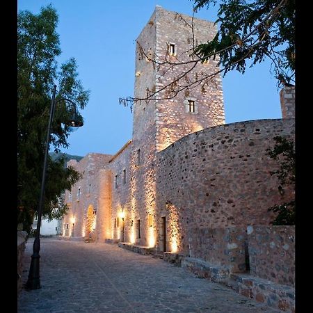 Arapakis Historic Castle Aparthotel Pírgos Dhiroú Eksteriør bilde