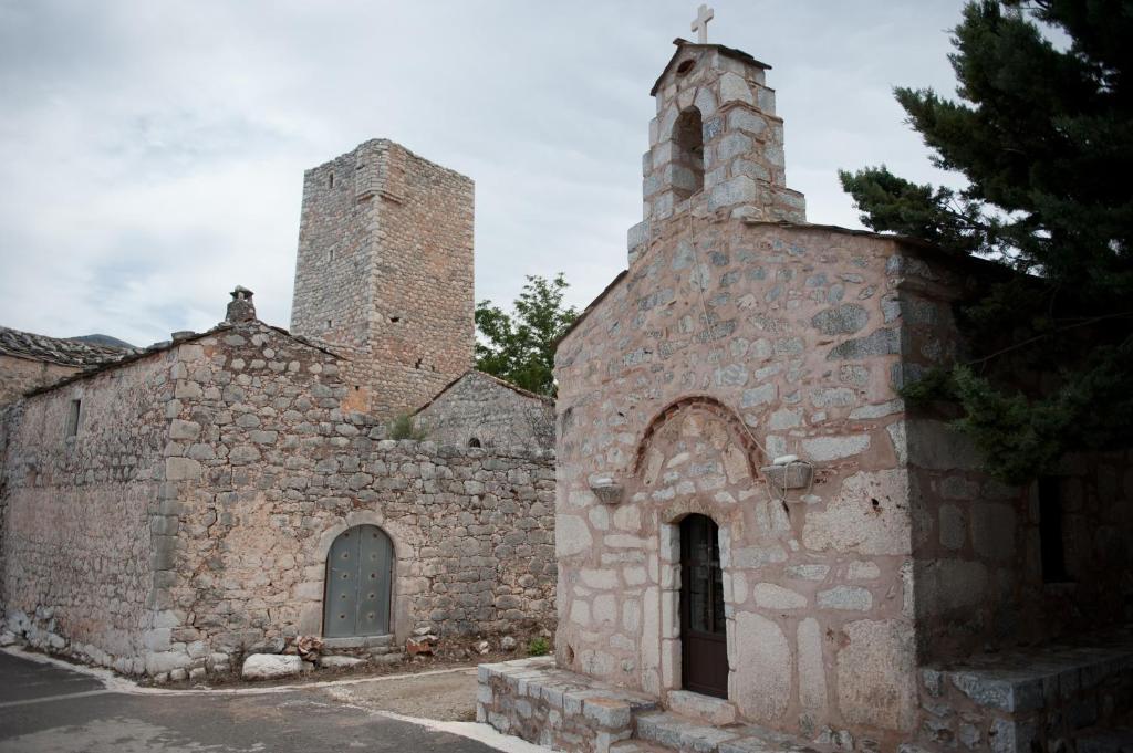 Arapakis Historic Castle Aparthotel Pírgos Dhiroú Eksteriør bilde