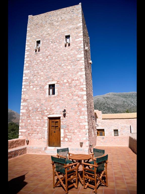 Arapakis Historic Castle Aparthotel Pírgos Dhiroú Eksteriør bilde