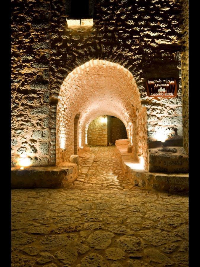 Arapakis Historic Castle Aparthotel Pírgos Dhiroú Eksteriør bilde